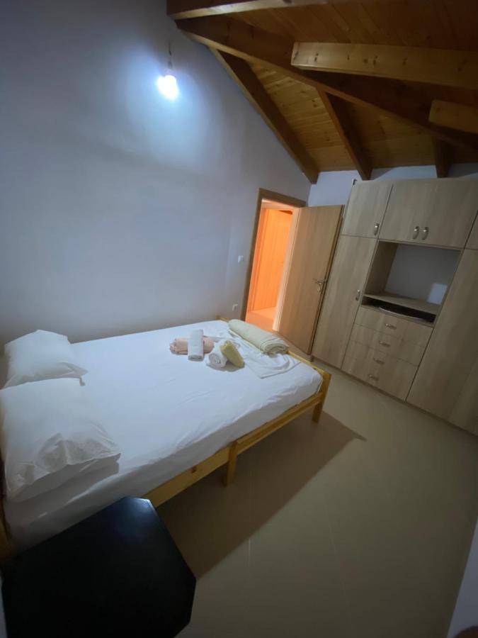 L.T. Apartment 5Th Street Sarandë エクステリア 写真