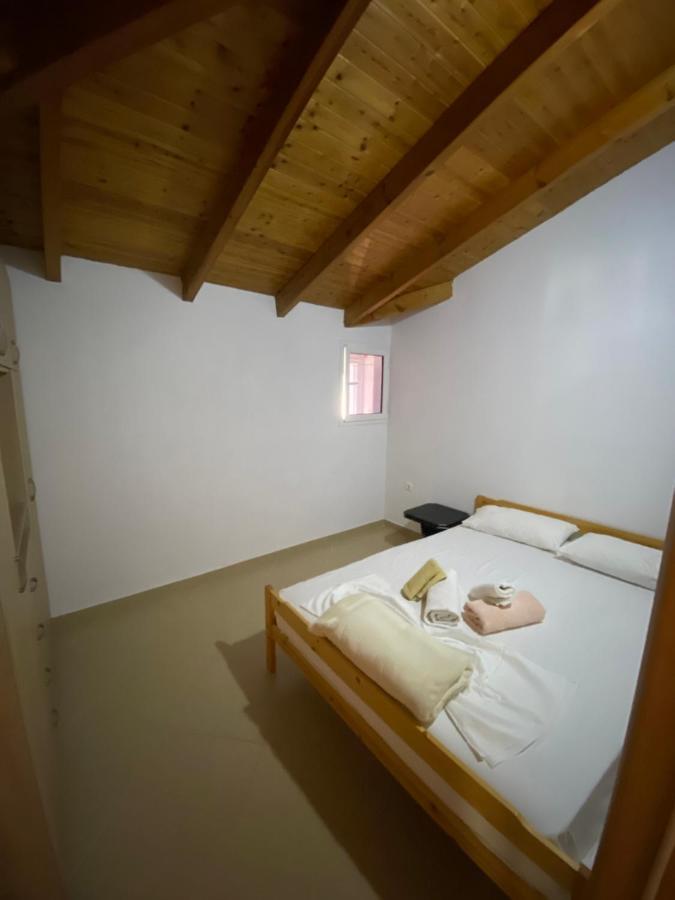 L.T. Apartment 5Th Street Sarandë エクステリア 写真