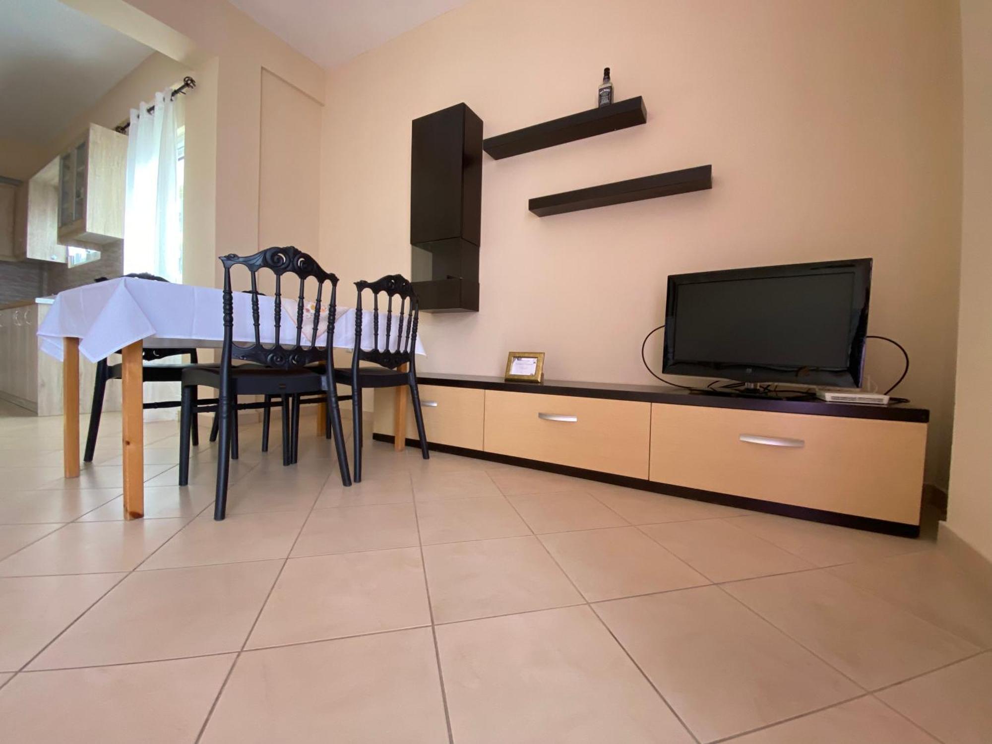 L.T. Apartment 5Th Street Sarandë エクステリア 写真