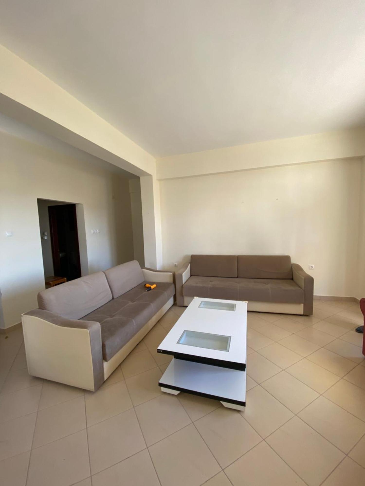 L.T. Apartment 5Th Street Sarandë エクステリア 写真