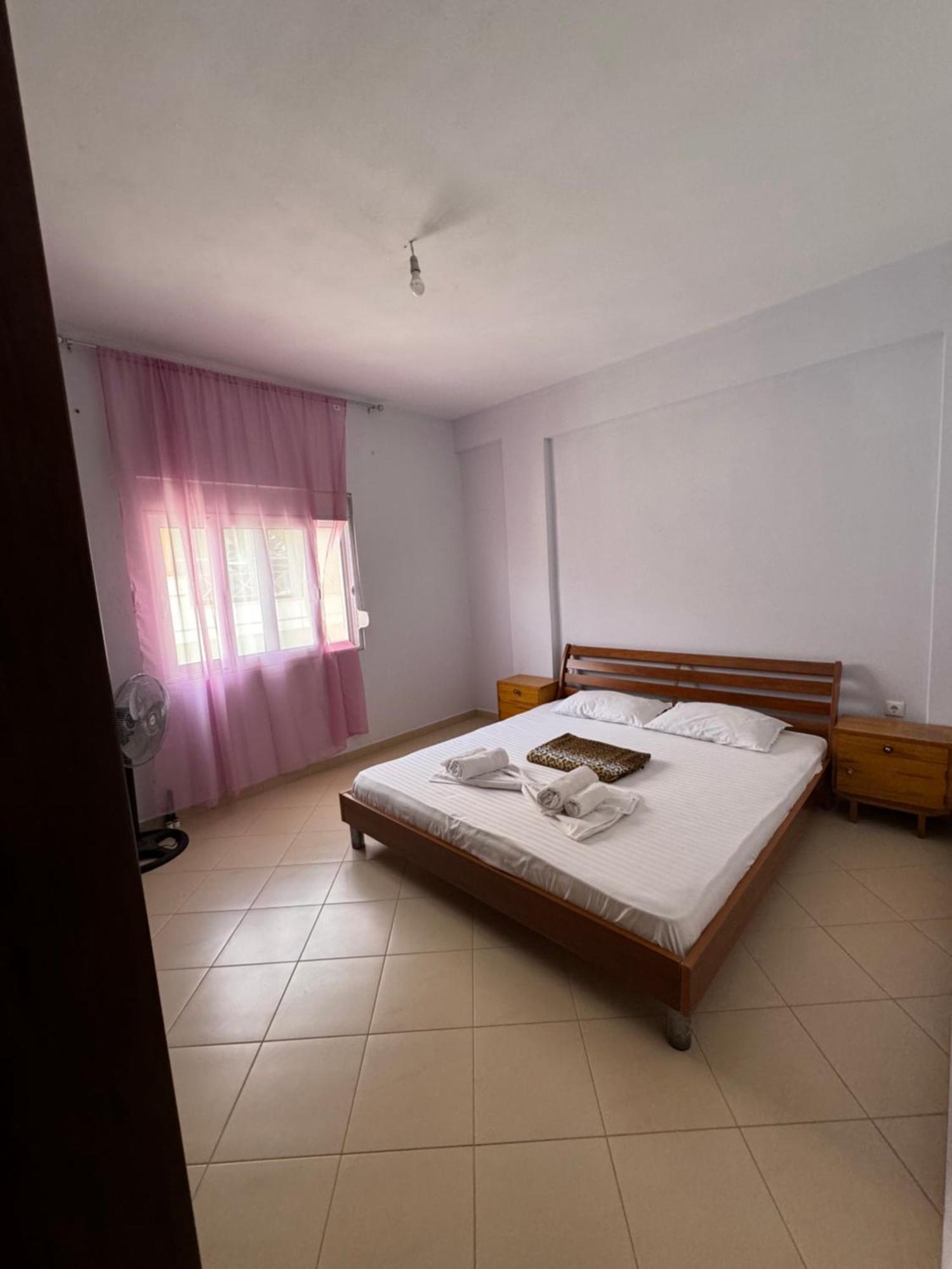 L.T. Apartment 5Th Street Sarandë エクステリア 写真