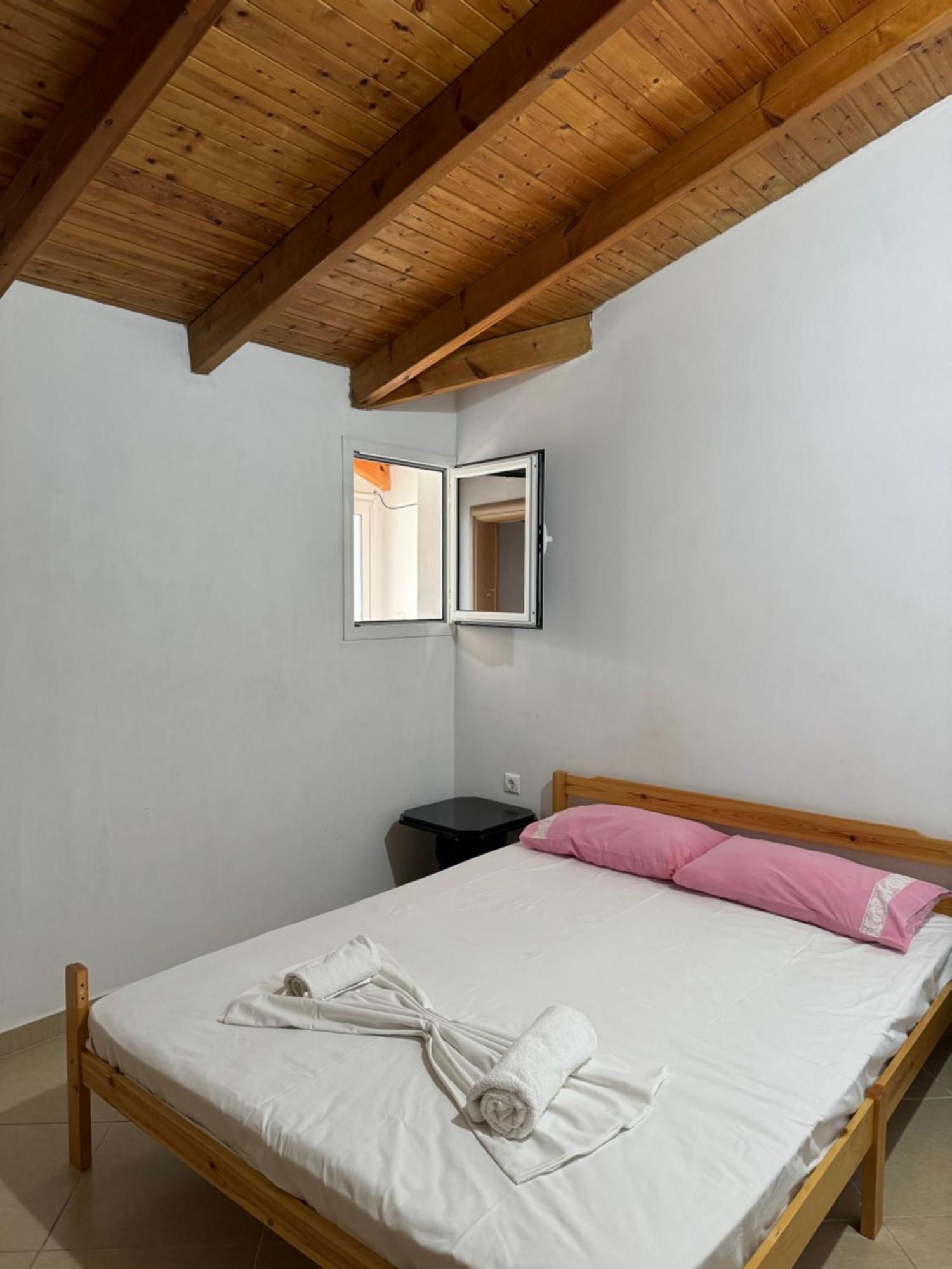 L.T. Apartment 5Th Street Sarandë エクステリア 写真