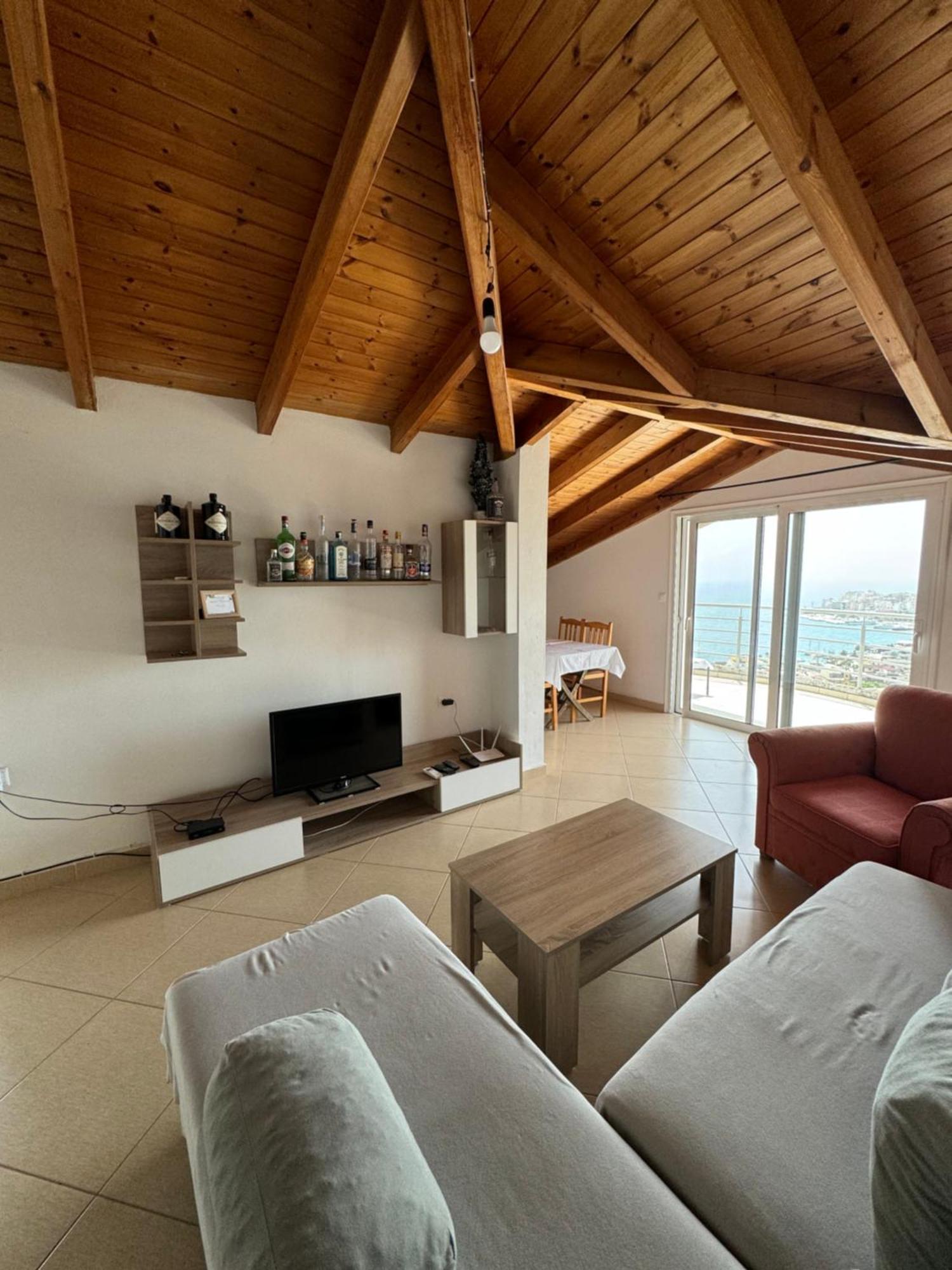 L.T. Apartment 5Th Street Sarandë エクステリア 写真