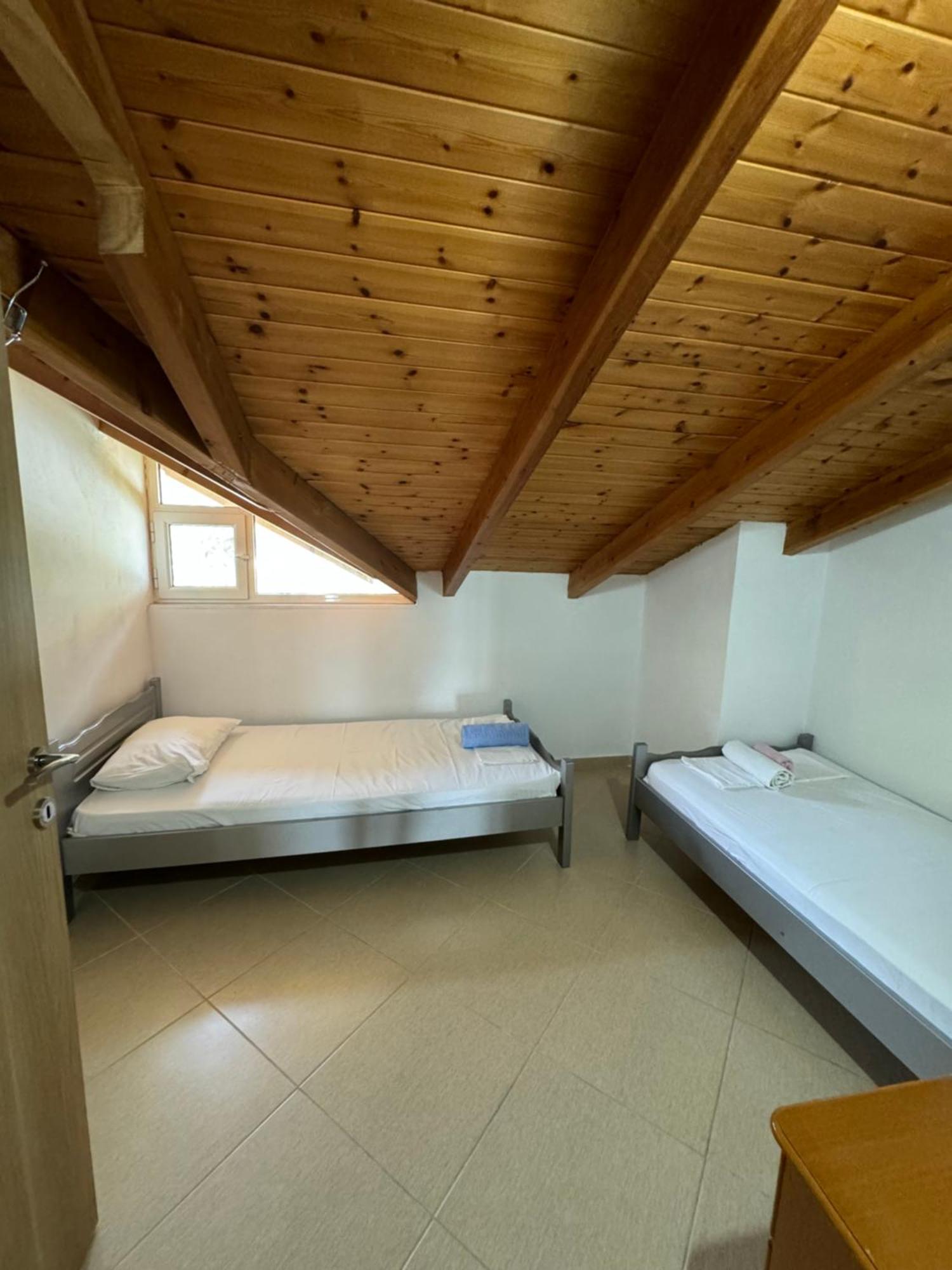 L.T. Apartment 5Th Street Sarandë エクステリア 写真