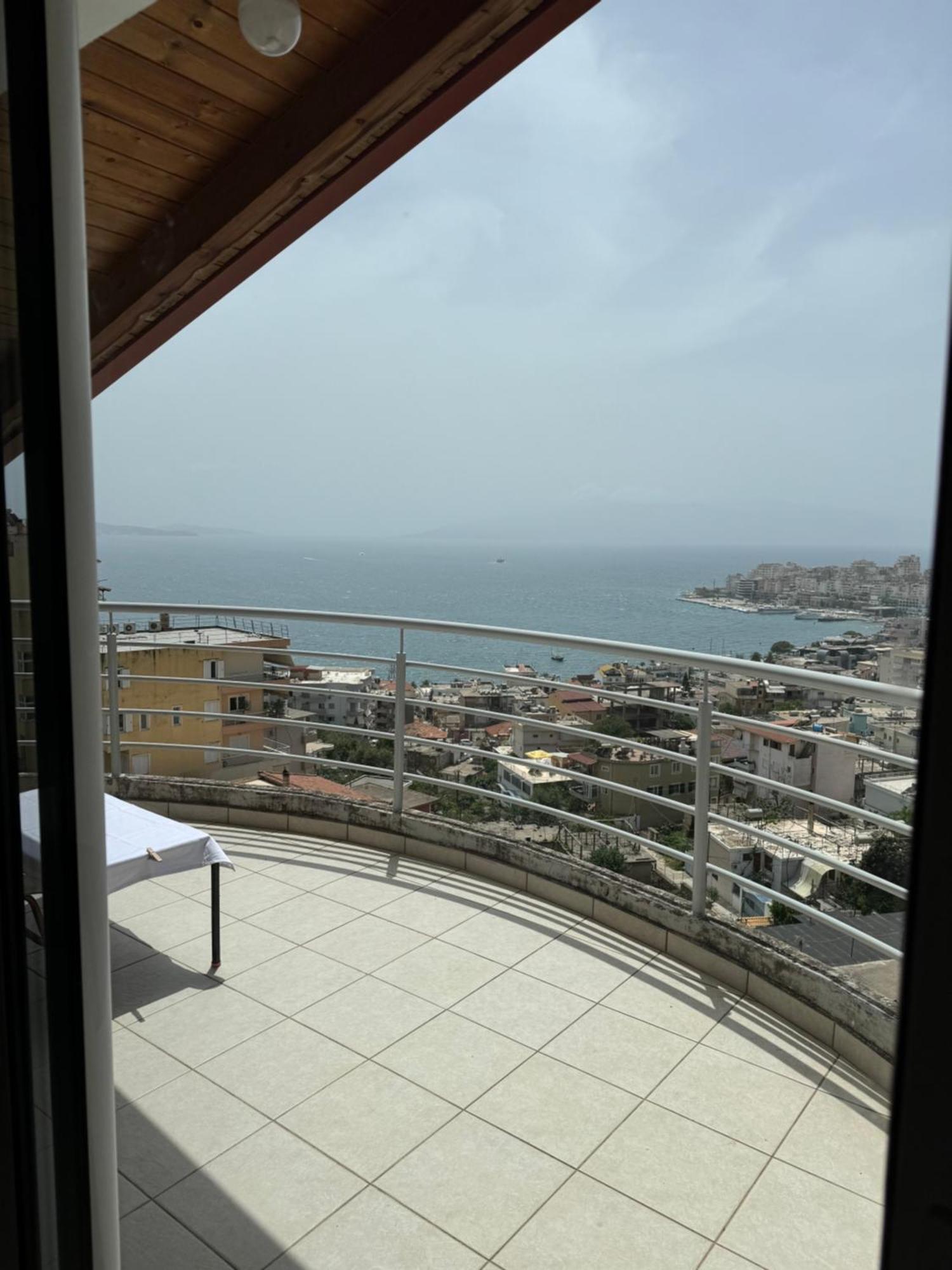 L.T. Apartment 5Th Street Sarandë エクステリア 写真