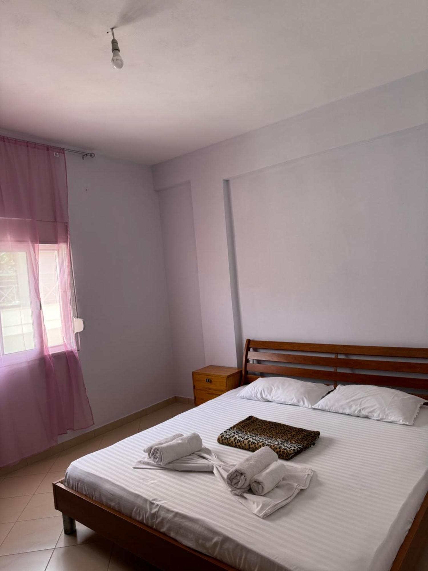 L.T. Apartment 5Th Street Sarandë エクステリア 写真
